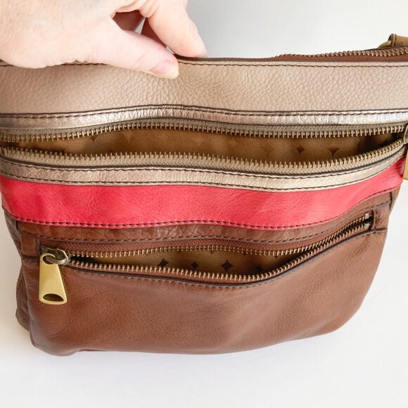 Fossil Explorer Leather Crossbody Bag - Picture 7 of 15